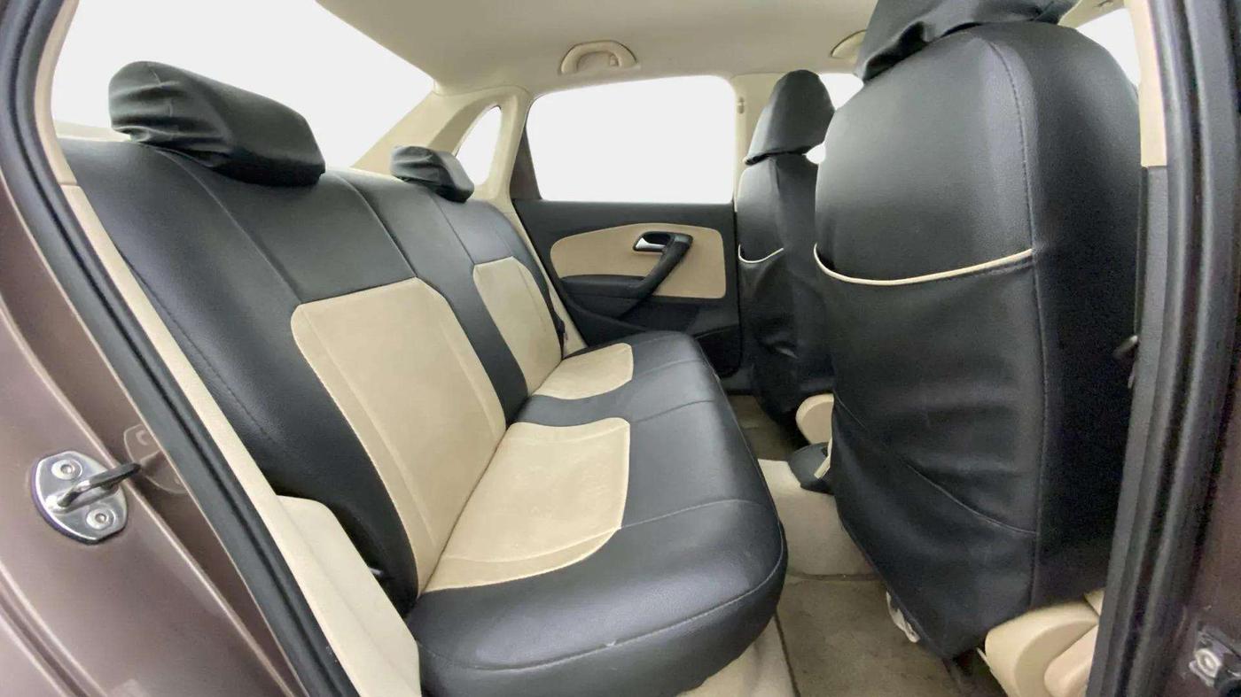 2017 Volkswagen Ameo COMFORTLINE PLUS 1.2L, Petrol, Manual, 74,205 km, Right Side Rear Door Cabin