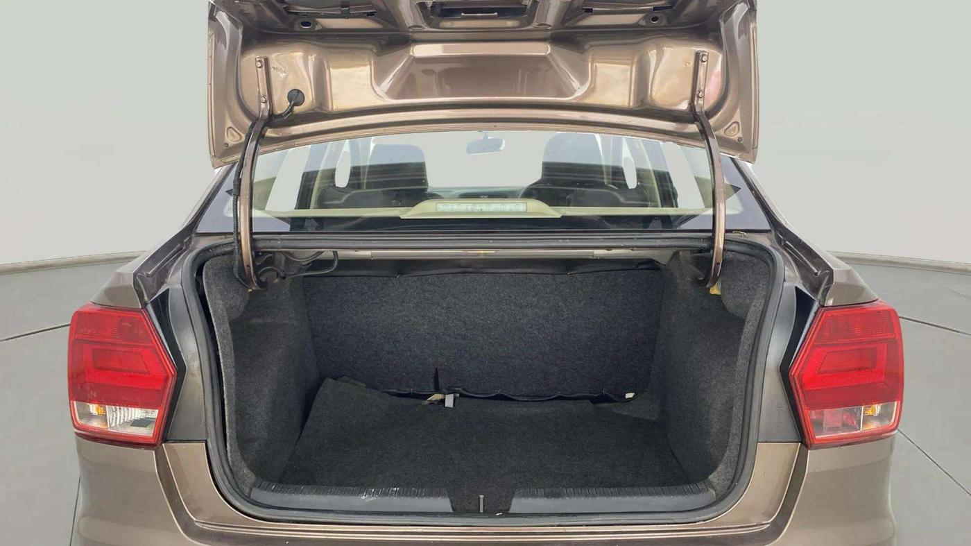 2017 Volkswagen Ameo COMFORTLINE PLUS 1.2L, Petrol, Manual, 74,205 km, Boot Open Zoomed View