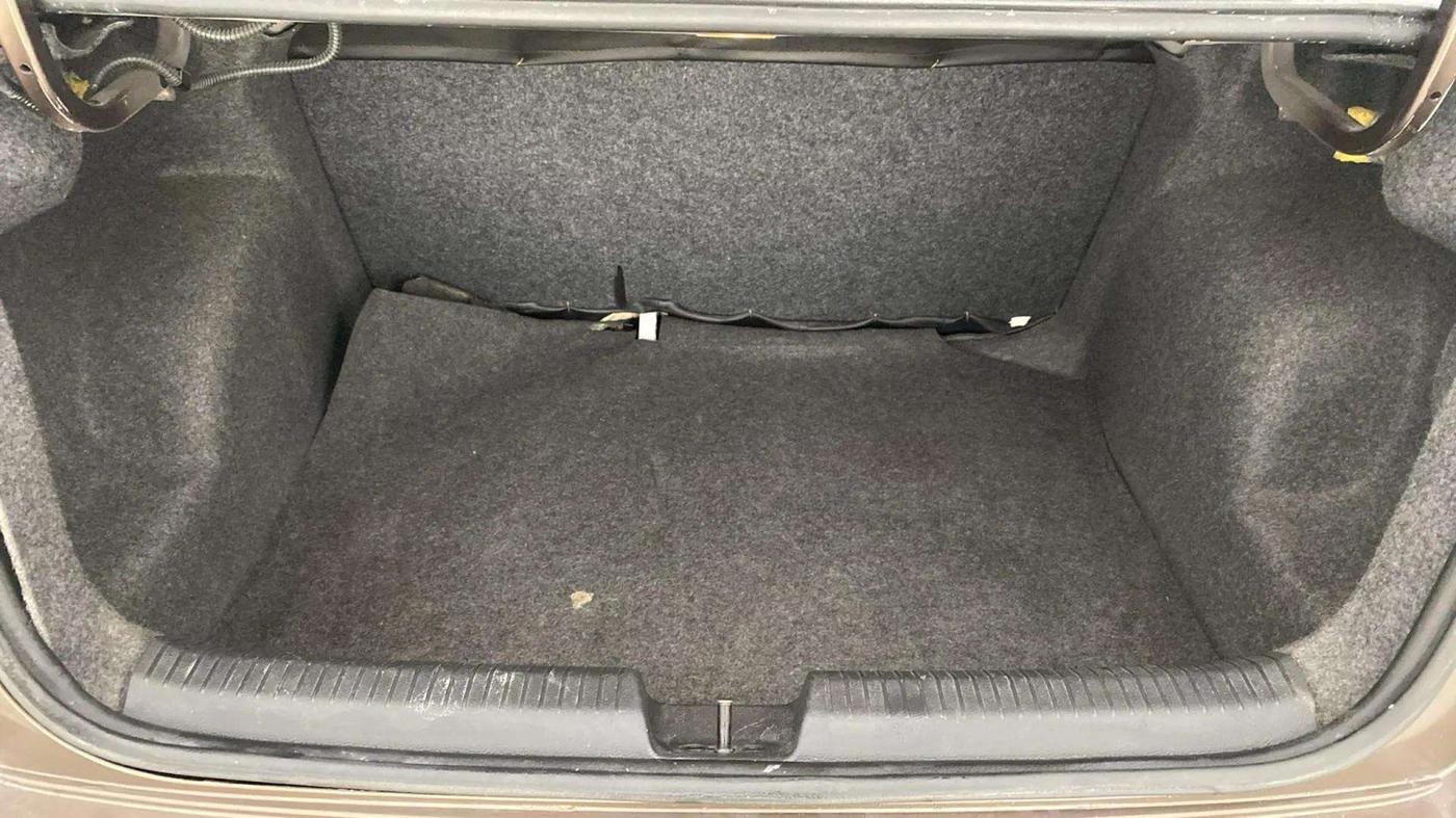 2017 Volkswagen Ameo COMFORTLINE PLUS 1.2L, Petrol, Manual, 74,205 km, Boot Inside