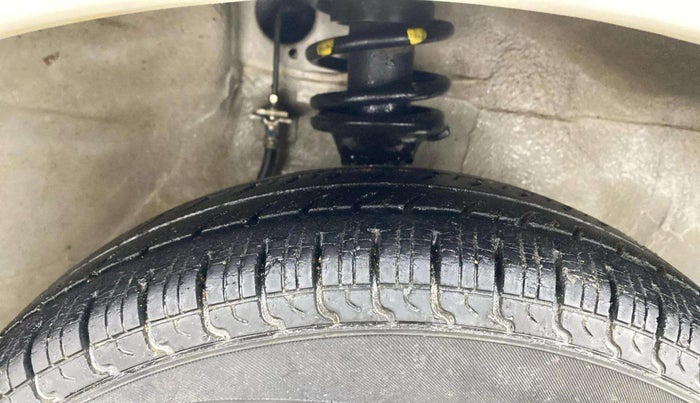 2016 Maruti Alto 800 LXI, Petrol, Manual, 28,814 km, Right Front Tyre Tread