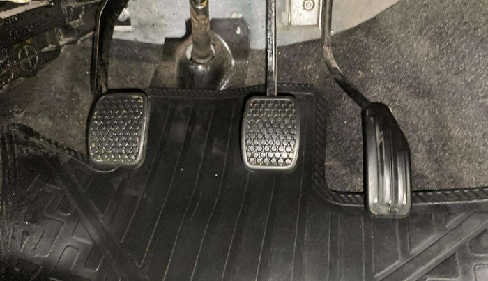 2016 Maruti Alto 800 LXI, Petrol, Manual, 28,814 km, Pedals