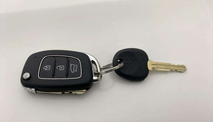 2016 Hyundai Elite i20 SPORTZ 1.2, Petrol, Manual, 71,592 km, Key Close Up
