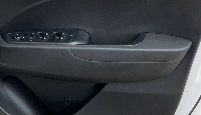 2019 Hyundai VENUE SX PLUS 1.0 TURBO DCT, Petrol, Automatic, 71,588 km, Driver Side Door Panels Control