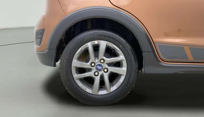 2018 Ford FREESTYLE TITANIUM 1.2 PETROL, Petrol, Manual, 61,432 km, Right Rear Wheel