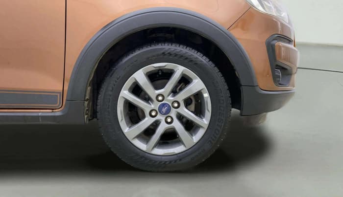 2018 Ford FREESTYLE TITANIUM 1.2 PETROL, Petrol, Manual, 61,432 km, Right Front Wheel