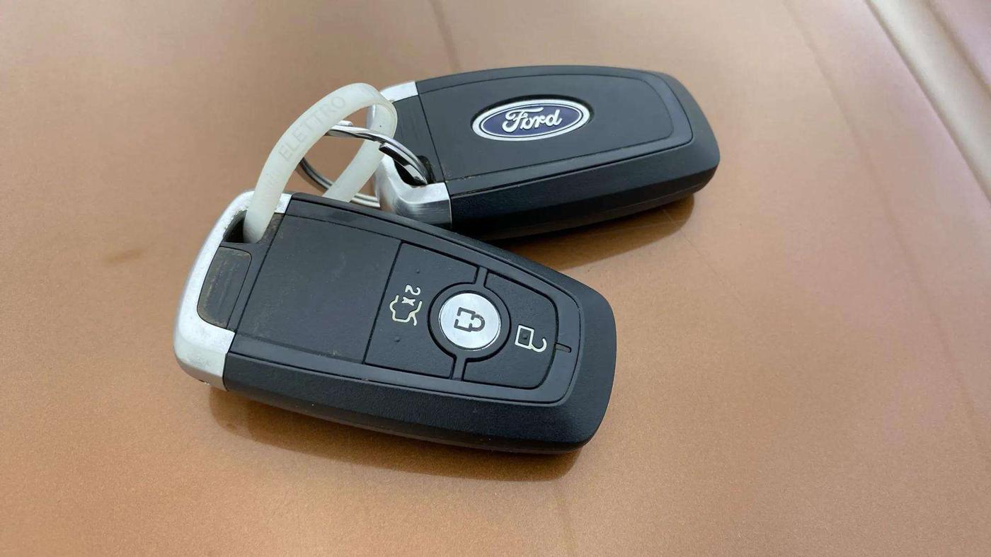2018 Ford FREESTYLE TITANIUM 1.2 PETROL, Petrol, Manual, 61,432 km, Key Close Up