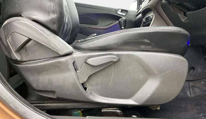 2018 Ford FREESTYLE TITANIUM 1.2 PETROL, Petrol, Manual, 61,432 km, Driver Side Adjustment Panel