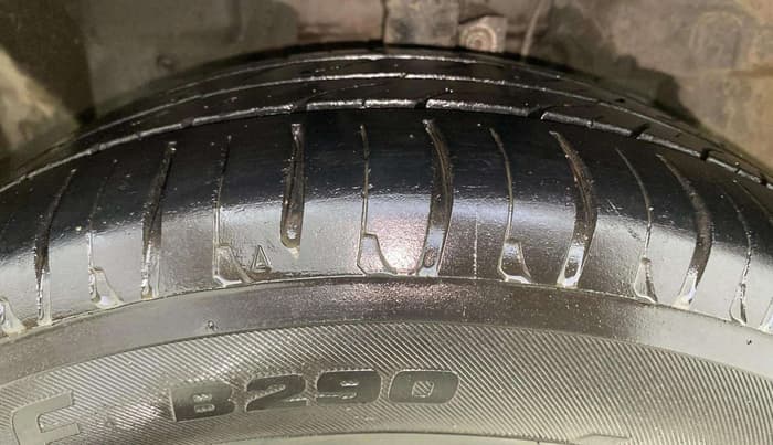 2018 Ford FREESTYLE TITANIUM 1.2 PETROL, Petrol, Manual, 61,432 km, Left Front Tyre Tread