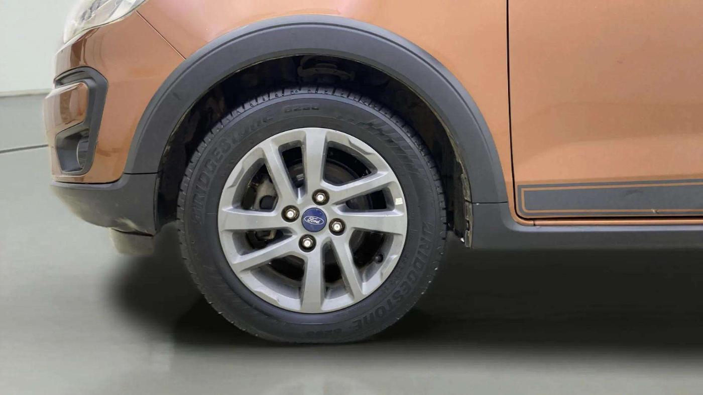 2018 Ford FREESTYLE TITANIUM 1.2 PETROL, Petrol, Manual, 61,432 km, Left Front Wheel