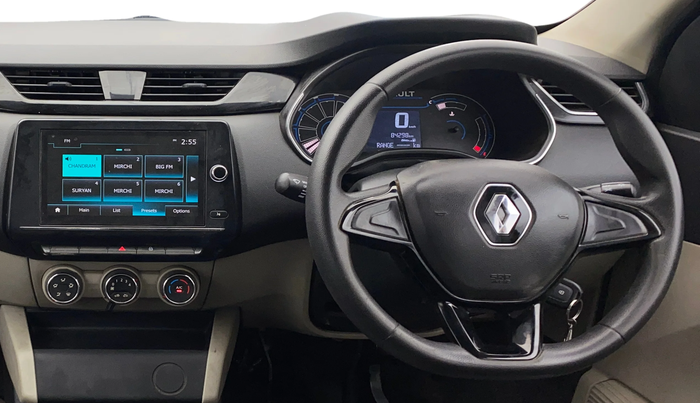 2019 Renault TRIBER RXT, Petrol, Manual, 84,291 km, Steering Wheel Close Up