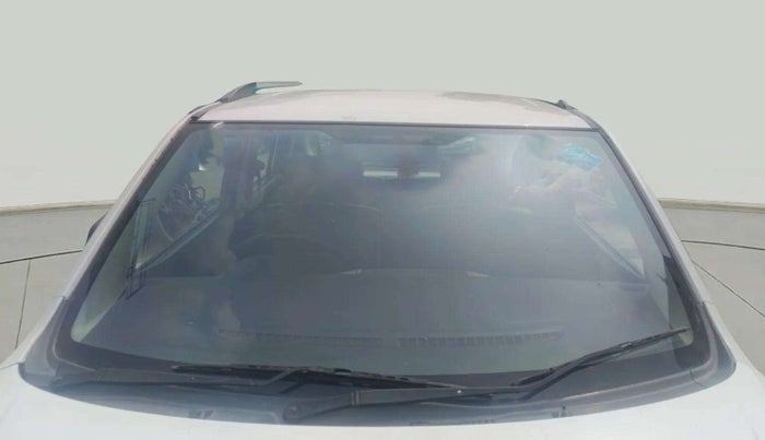 2014 Maruti Wagon R 1.0 LXI, Petrol, Manual, 70,470 km, Front Windshield
