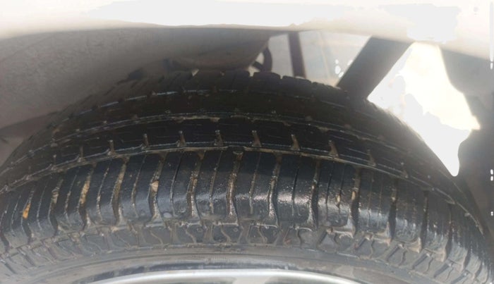 2014 Maruti Wagon R 1.0 LXI, Petrol, Manual, 70,470 km, Left Rear Tyre Tread