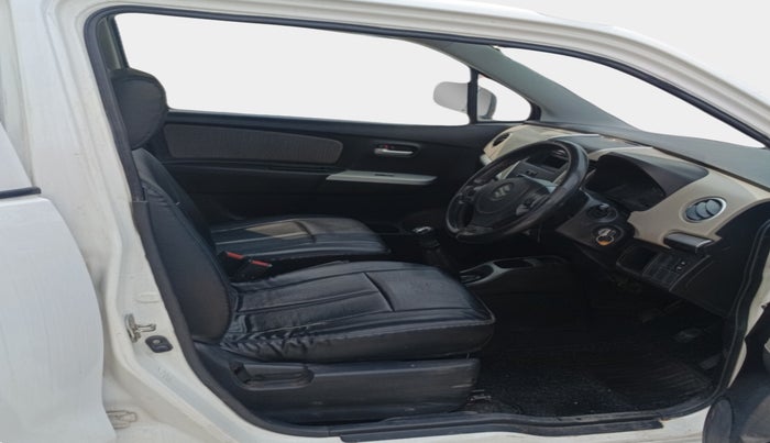 2014 Maruti Wagon R 1.0 LXI, Petrol, Manual, 70,470 km, Right Side Front Door Cabin