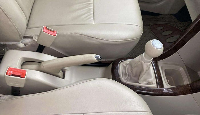 2013 Maruti Swift Dzire VXI, Petrol, Manual, 28,776 km, Gear Lever