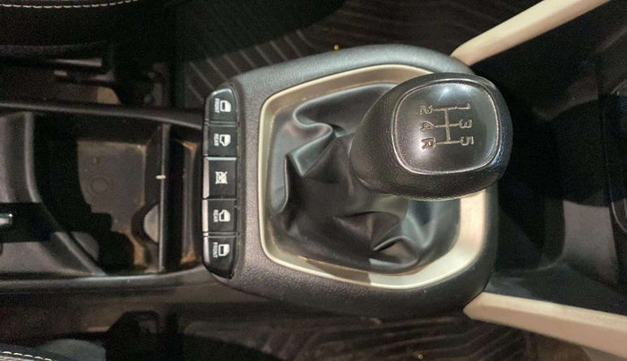 2019 Hyundai NEW SANTRO SPORTZ MT, Petrol, Manual, 31,870 km, Gear Lever