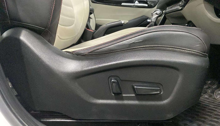 2020 KIA SELTOS GTX PLUS DCT 1.4 PETROL, Petrol, Automatic, 36,950 km, Driver Side Adjustment Panel