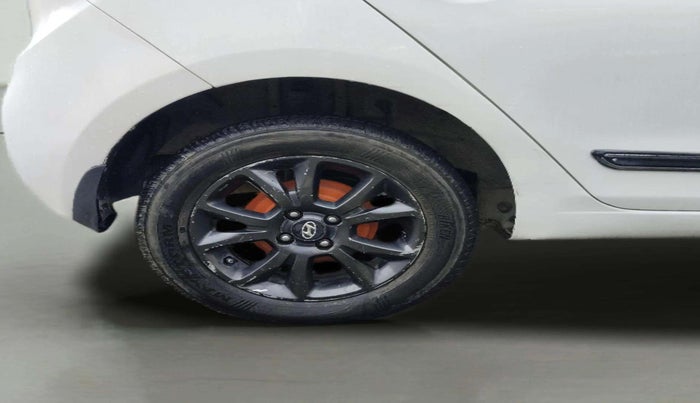 2019 Hyundai Elite i20 SPORTZ PLUS 1.4 CRDI, Diesel, Manual, 1,08,893 km, Right Rear Wheel