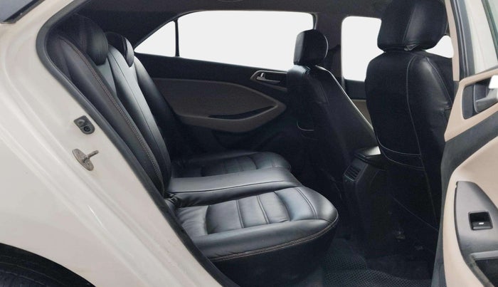 2019 Hyundai Elite i20 SPORTZ PLUS 1.4 CRDI, Diesel, Manual, 1,08,893 km, Right Side Rear Door Cabin