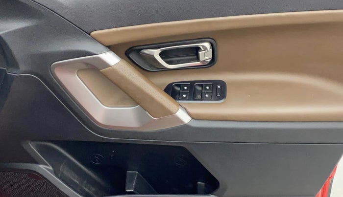 2021 Tata Harrier XZ PLUS 2.0L DUAL TONE, Diesel, Manual, 1,06,689 km, Driver Side Door Panels Control