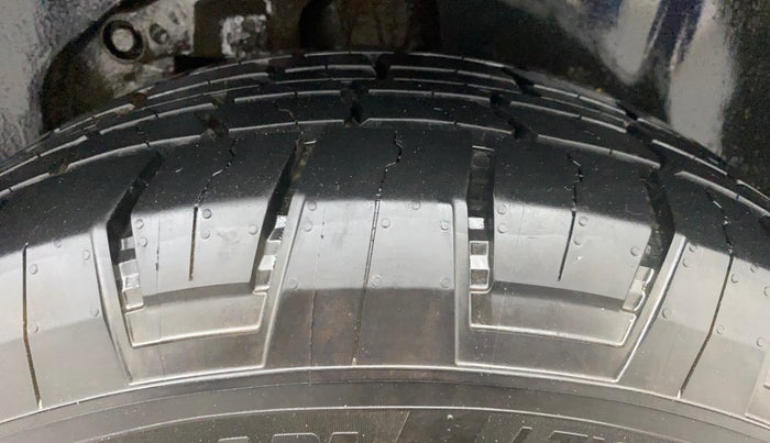 2021 Tata Harrier XZ PLUS 2.0L DUAL TONE, Diesel, Manual, 1,06,689 km, Left Rear Tyre Tread