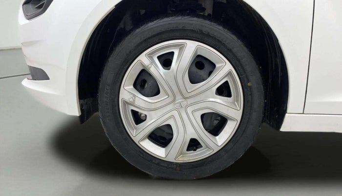 2022 Tata ALTROZ XMA PLUS PETROL, Petrol, Manual, 11,212 km, Left Front Wheel