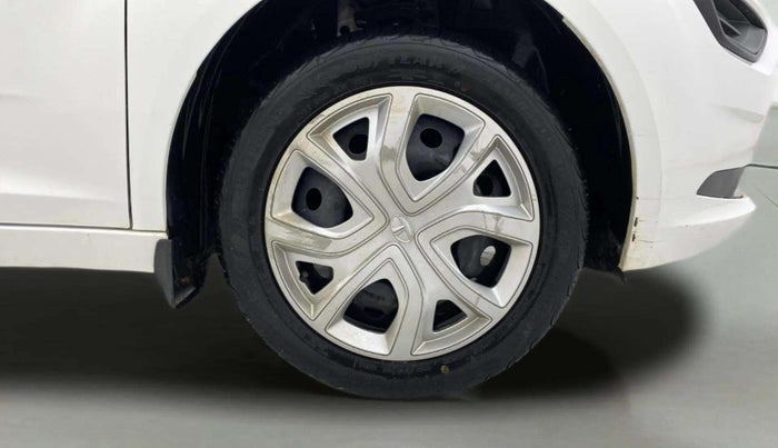 2022 Tata ALTROZ XMA PLUS PETROL, Petrol, Manual, 11,212 km, Right Front Wheel