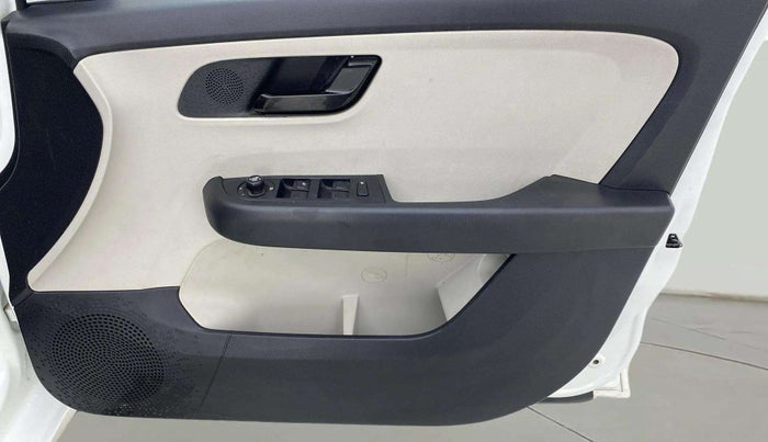 2022 Tata ALTROZ XMA PLUS PETROL, Petrol, Manual, 11,212 km, Driver Side Door Panels Control