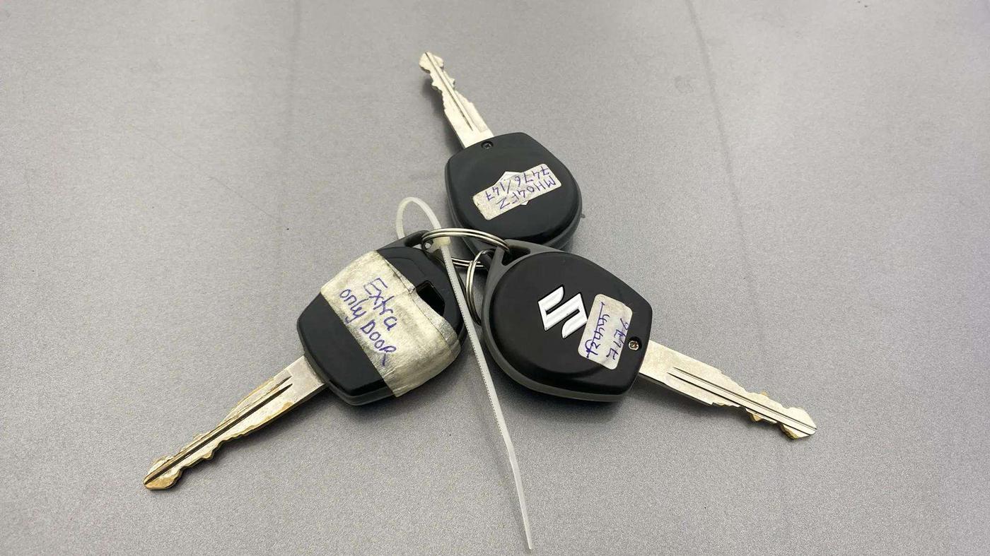 2013 Maruti Swift Dzire VXI AT, Petrol, Automatic, 56,604 km, Key Close Up