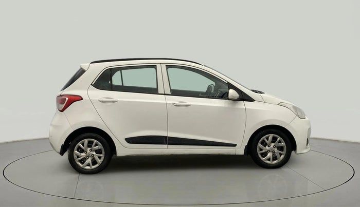 2017 Hyundai Grand i10 SPORTZ (O) 1.2 KAPPA VTVT, Petrol, Manual, 92,154 km, Right Side View