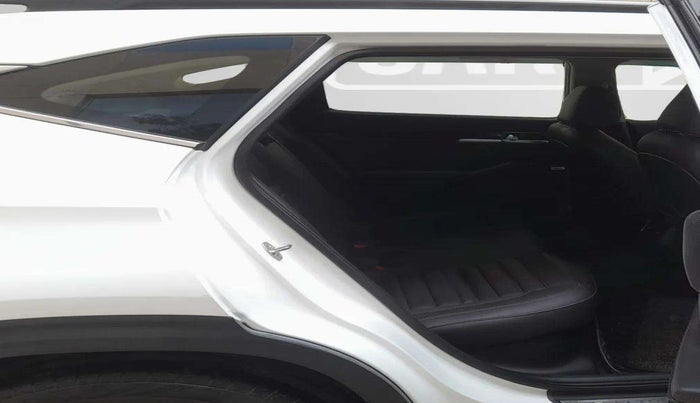 2022 KIA SELTOS GTX PLUS DCT 1.4 PETROL, Petrol, Automatic, 35,940 km, Right Side Rear Door Cabin