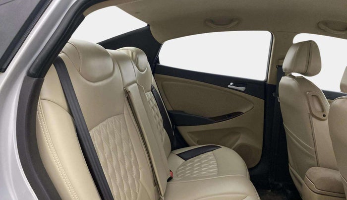 2015 Hyundai Verna FLUIDIC 4S 1.6 VTVT S(O), Petrol, Manual, 27,938 km, Right Side Rear Door Cabin