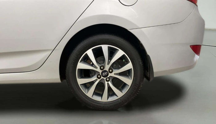2015 Hyundai Verna FLUIDIC 4S 1.6 VTVT S(O), Petrol, Manual, 27,938 km, Left Rear Wheel