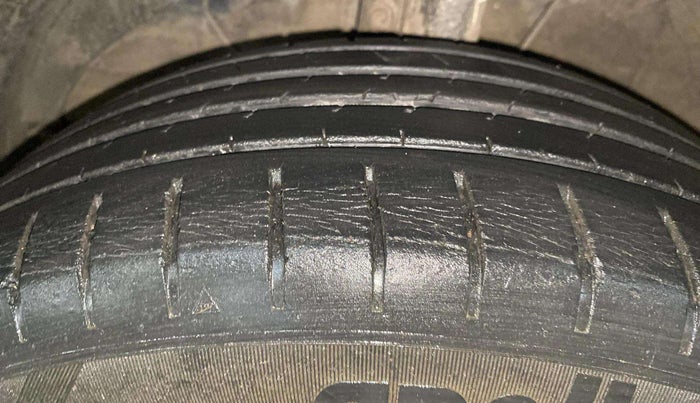 2019 Maruti Baleno ALPHA CVT PETROL 1.2, Petrol, Automatic, 39,973 km, Left Front Tyre Tread