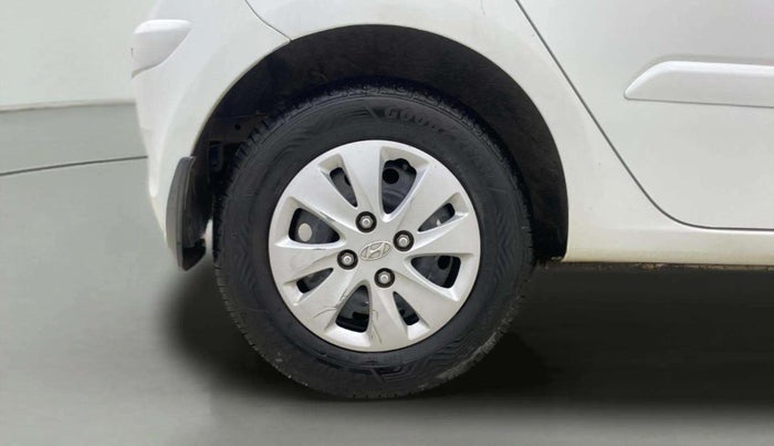 2013 Hyundai i10 ASTA 1.2 AT SUNROOF, Petrol, Automatic, 31,273 km, Right Rear Wheel