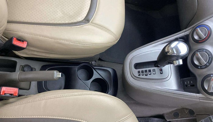 2013 Hyundai i10 ASTA 1.2 AT SUNROOF, Petrol, Automatic, 31,273 km, Gear Lever