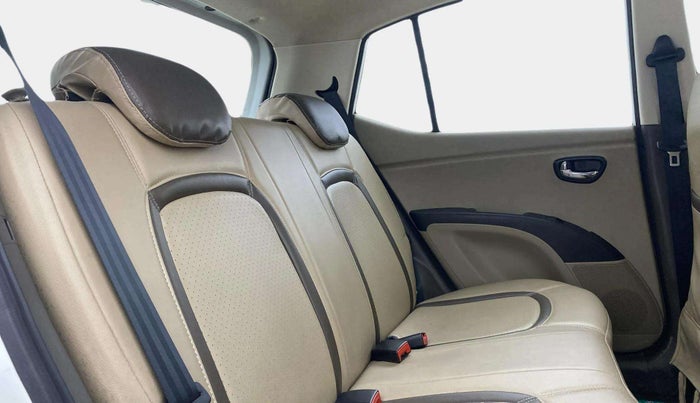 2013 Hyundai i10 ASTA 1.2 AT SUNROOF, Petrol, Automatic, 31,273 km, Right Side Rear Door Cabin