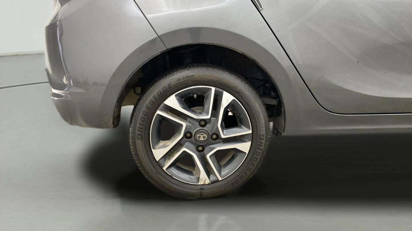 2021 Tata TIGOR XZ PLUS PETROL, Petrol, Manual, 36,866 km, Right Rear Wheel
