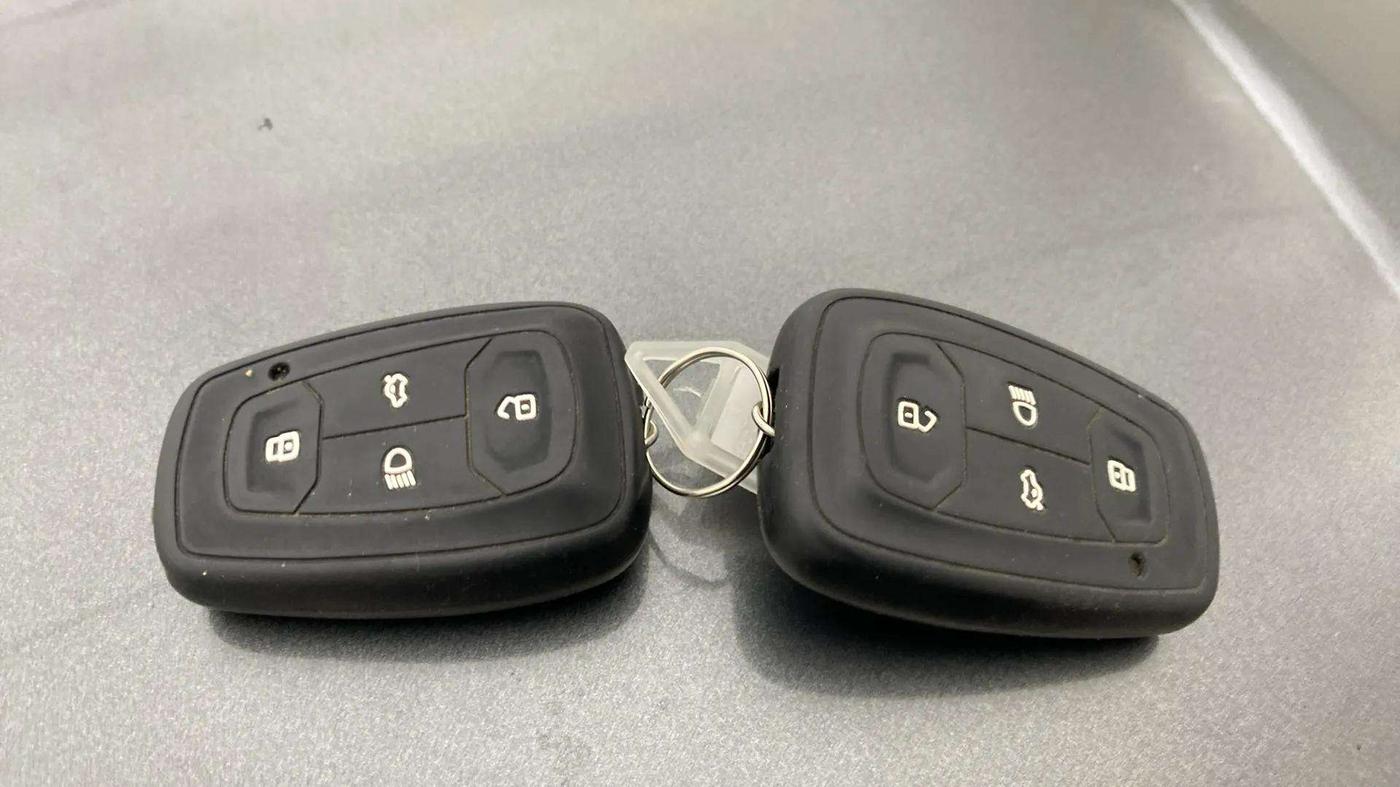 2021 Tata TIGOR XZ PLUS PETROL, Petrol, Manual, 36,866 km, Key Close Up