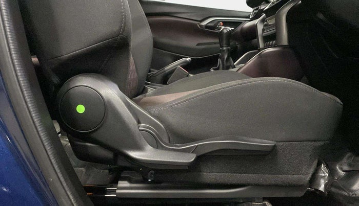 2023 Maruti Grand Vitara SIGMA SMART HYBRID, Petrol, Manual, 17,484 km, Driver Side Adjustment Panel