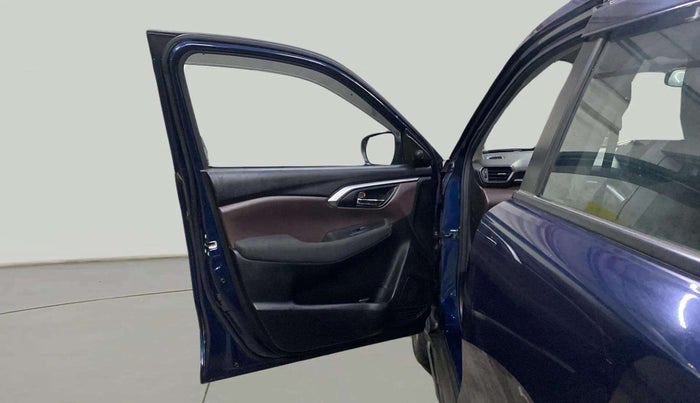2023 Maruti Grand Vitara SIGMA SMART HYBRID, Petrol, Manual, 17,484 km, LHS Front Door