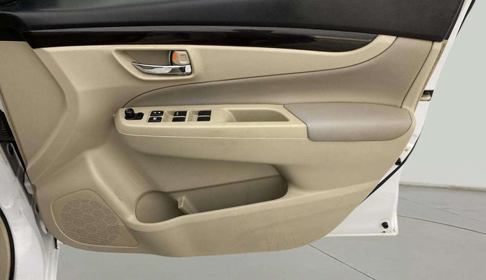 2017 Maruti Ciaz ALPHA 1.4 PETROL, Petrol, Manual, 75,643 km, Driver Side Door Panels Control