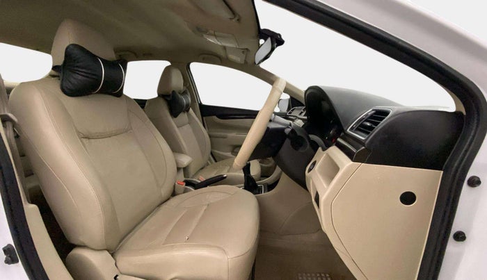 2017 Maruti Ciaz ALPHA 1.4 PETROL, Petrol, Manual, 75,643 km, Right Side Front Door Cabin
