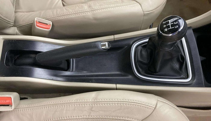 2017 Maruti Ciaz ALPHA 1.4 PETROL, Petrol, Manual, 75,643 km, Gear Lever