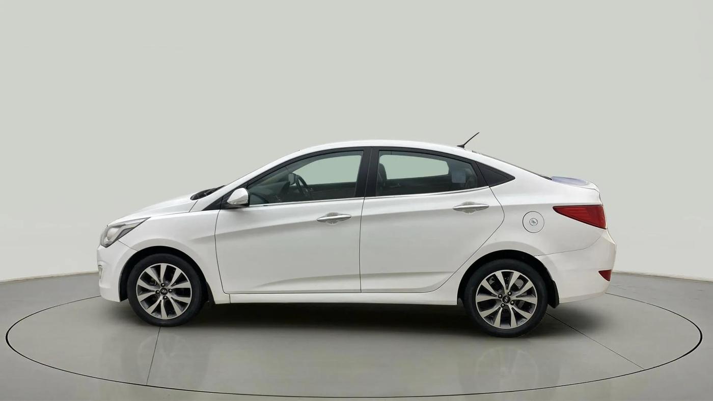 2015 Hyundai Verna FLUIDIC 1.6 CRDI S(O) 4S, Diesel, Manual, 76,187 km, Left Side