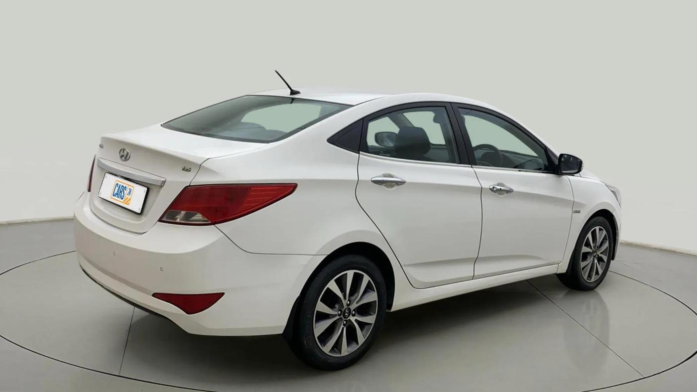 2015 Hyundai Verna FLUIDIC 1.6 CRDI S(O) 4S, Diesel, Manual, 76,187 km, Right Back Diagonal
