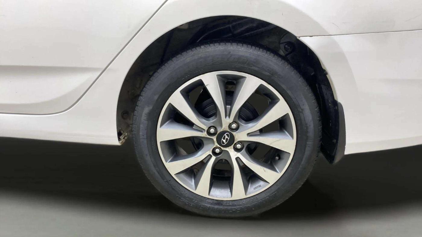 2015 Hyundai Verna FLUIDIC 1.6 CRDI S(O) 4S, Diesel, Manual, 76,187 km, Left Rear Wheel