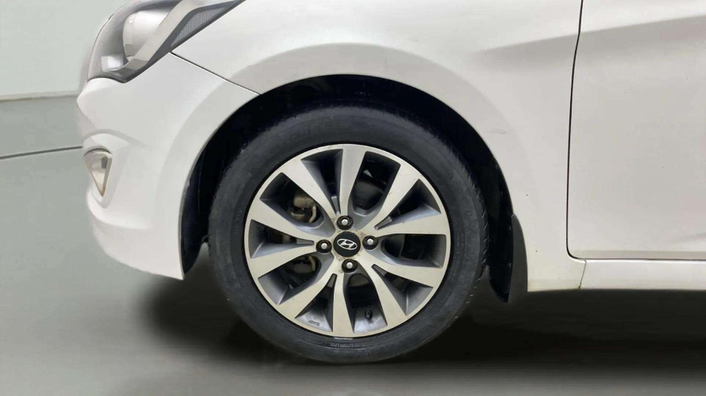 2015 Hyundai Verna FLUIDIC 1.6 CRDI S(O) 4S, Diesel, Manual, 76,187 km, Left Front Wheel