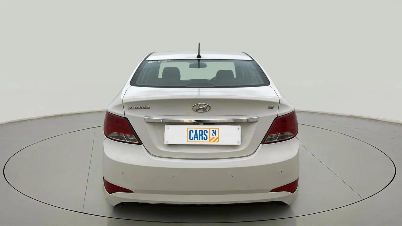 2015 Hyundai Verna FLUIDIC 1.6 CRDI S(O) 4S, Diesel, Manual, 76,187 km, Back/Rear
