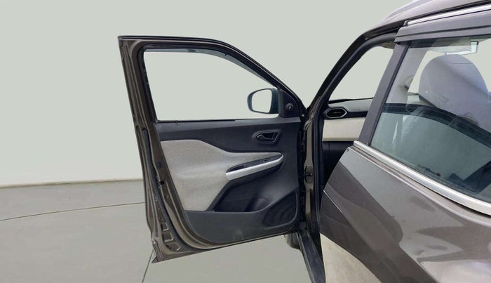 2022 Nissan MAGNITE XE, Petrol, Manual, 13,464 km, LHS Front Door