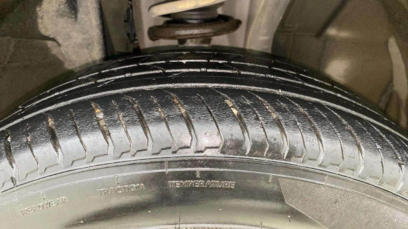 2022 Nissan MAGNITE XE, Petrol, Manual, 13,520 km, Right Front Tyre Tread